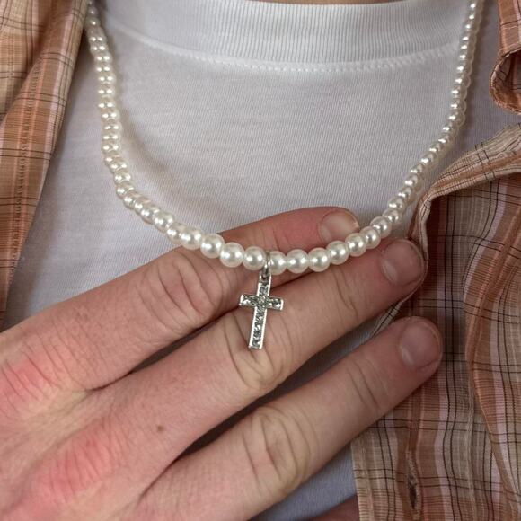 y2k 2000s style heavy metal punk grunge pearl emo cross pendant necklace - Picture 6 of 9